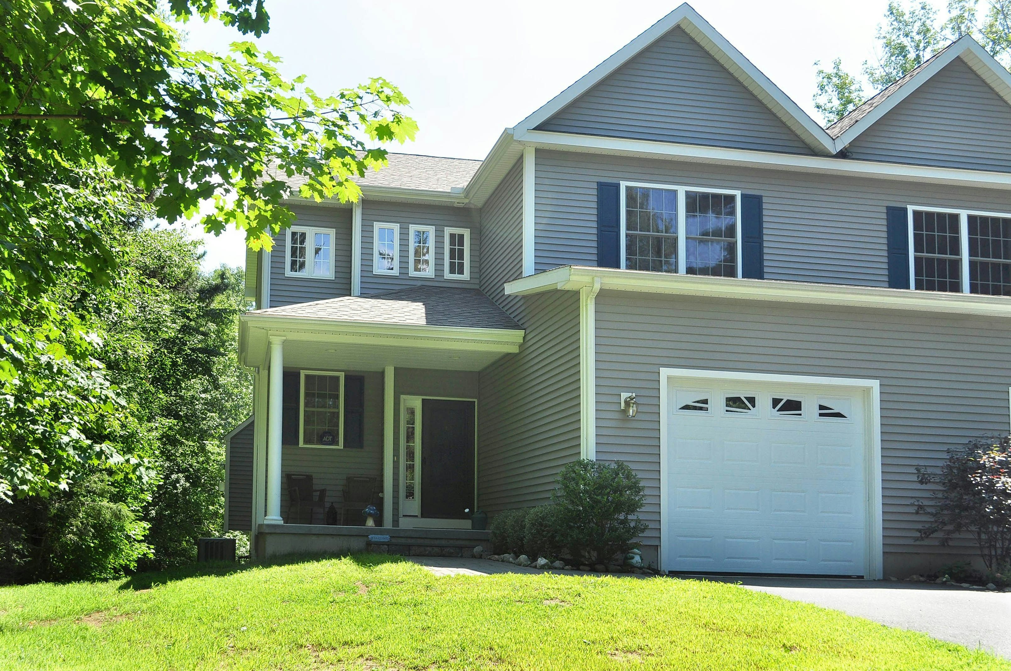 391A Washington Turnpike, Burlington, CT 06013, Presented by